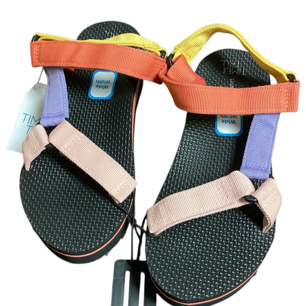 Time and Tru women’s 7 Wide colorful Strappy Sandals NWT athletic water Velcro
